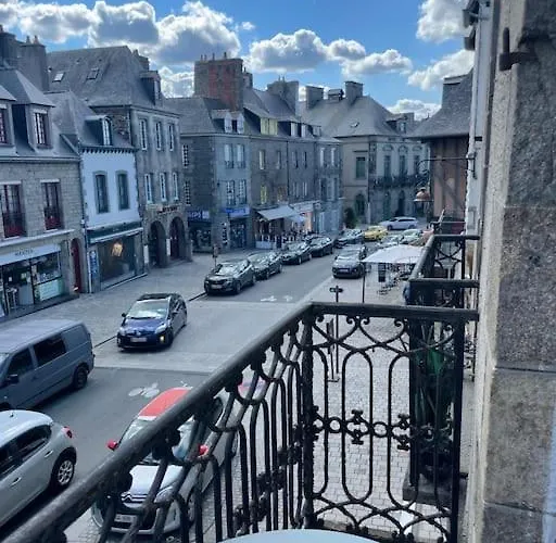 Dol De Bretagne : Appartement En Plein Centre